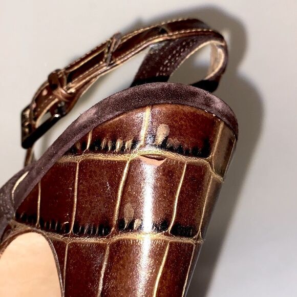 Max Studio brown suede and faux crocodile leather platform pumps - Picture 11 of 11